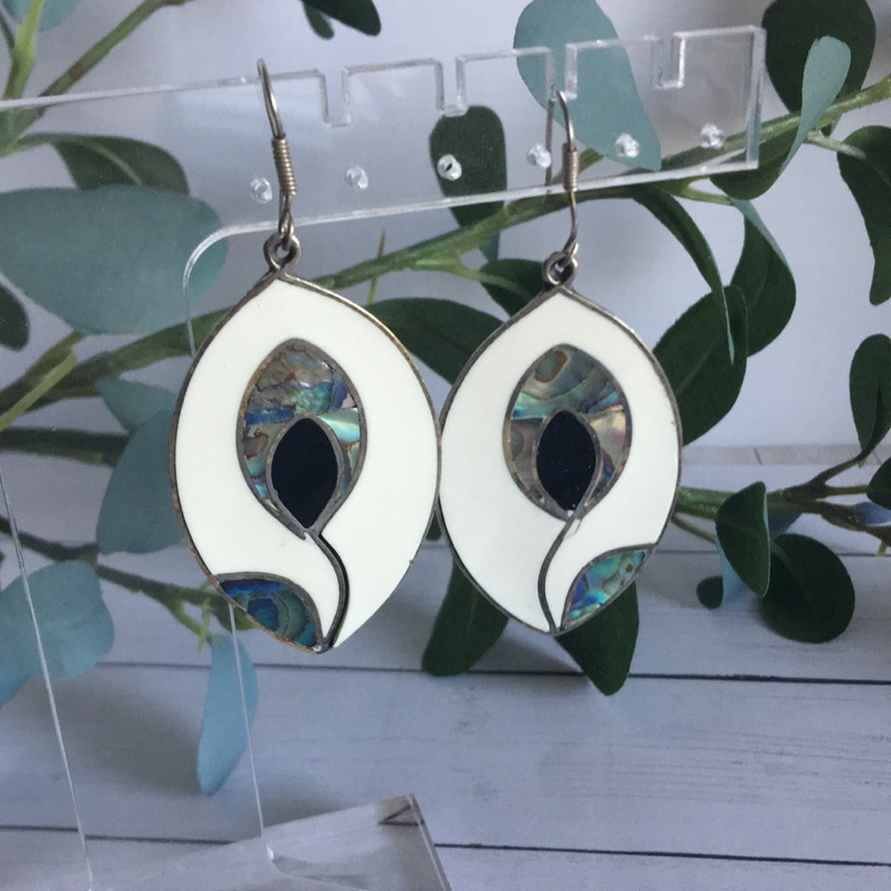 Vintage Alpaca Mexican Silver Inlay French Wire Earrings (Estate Find) - Picture 3 of 12